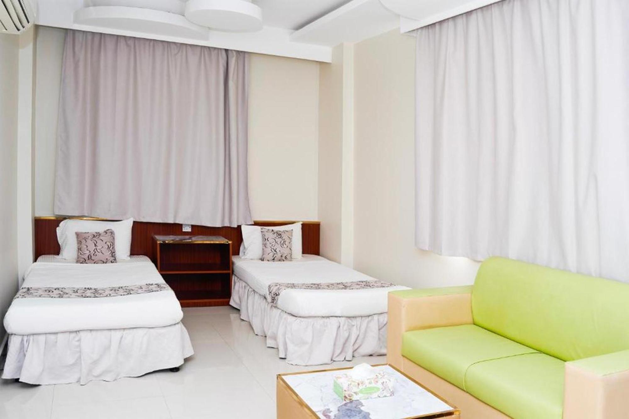 Al Bayrahaa Hotel Apartments Ес-Сіб Екстер'єр фото