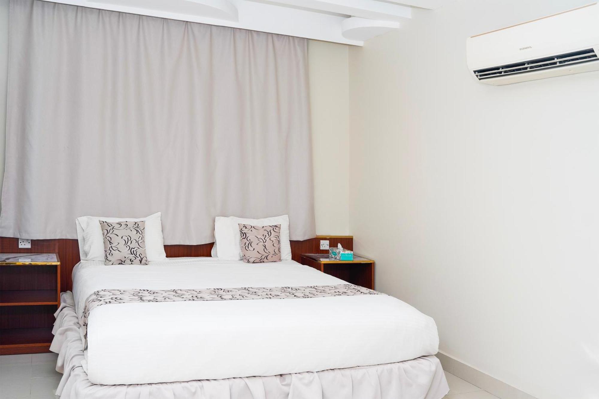 Al Bayrahaa Hotel Apartments Ес-Сіб Екстер'єр фото